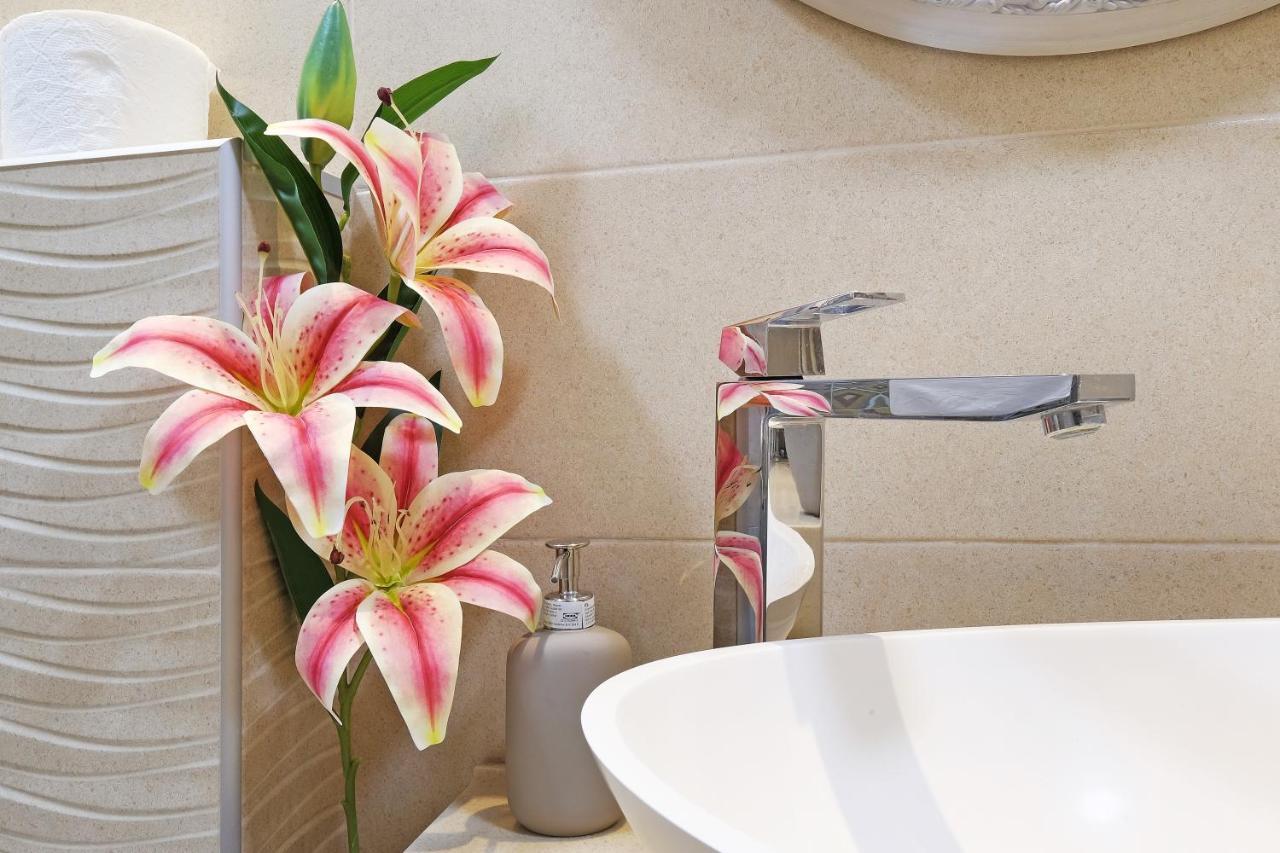Paradise Starry Suite-city Center * Belgrad